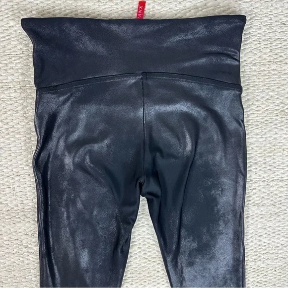 SPANX Leggings Sz M Faux Leather Black - Picture 16 of 17